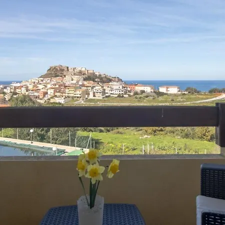 Vista Sul Borgo Antico E Piscina Appartement