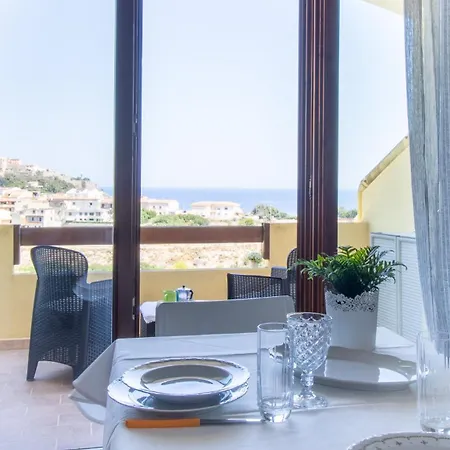 Daire Vista Sul Borgo Antico E Piscina